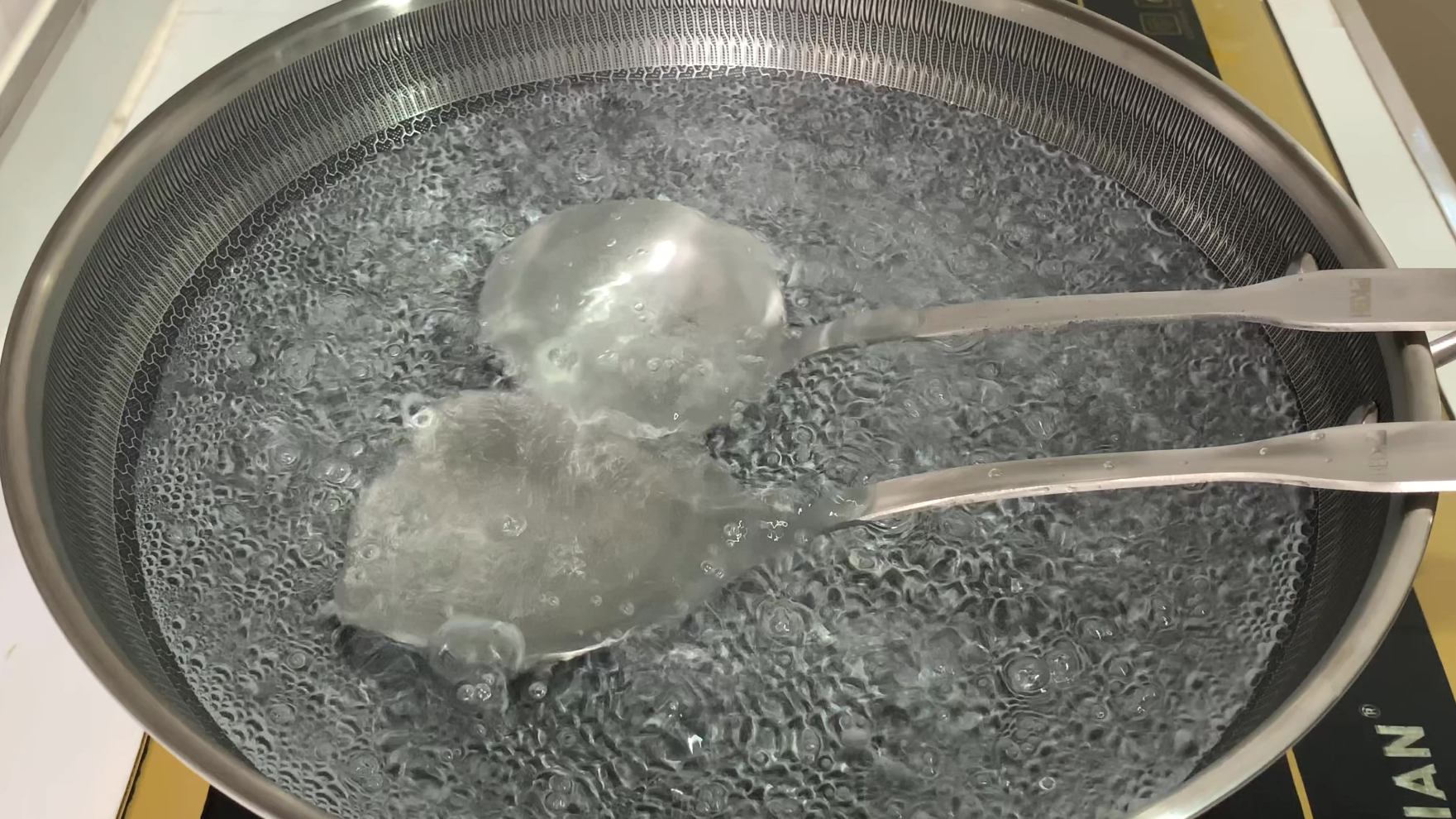 新不锈钢锅千万不要用火烧,教你正确开锅方法,保证不粘锅更耐用